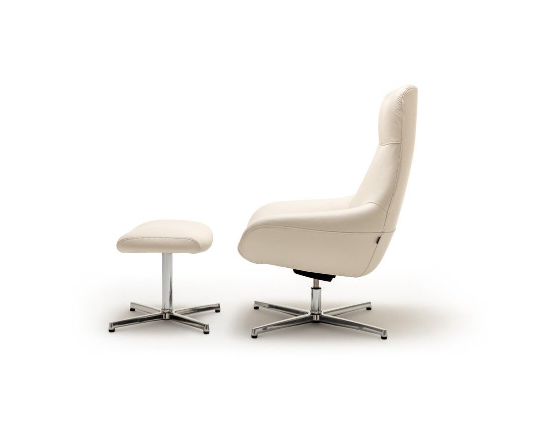 Relaxsessel cr.485 in einem creme-weissen Leder von creation by Rolf Benz