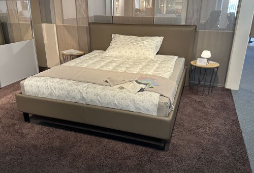 Polsterbett von «Erpo»