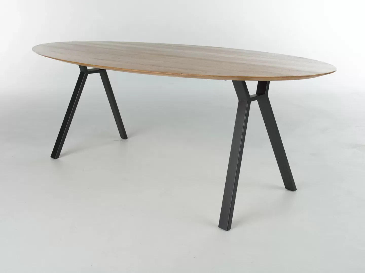 Tisch «Remo» von «Bert Plantagie» V