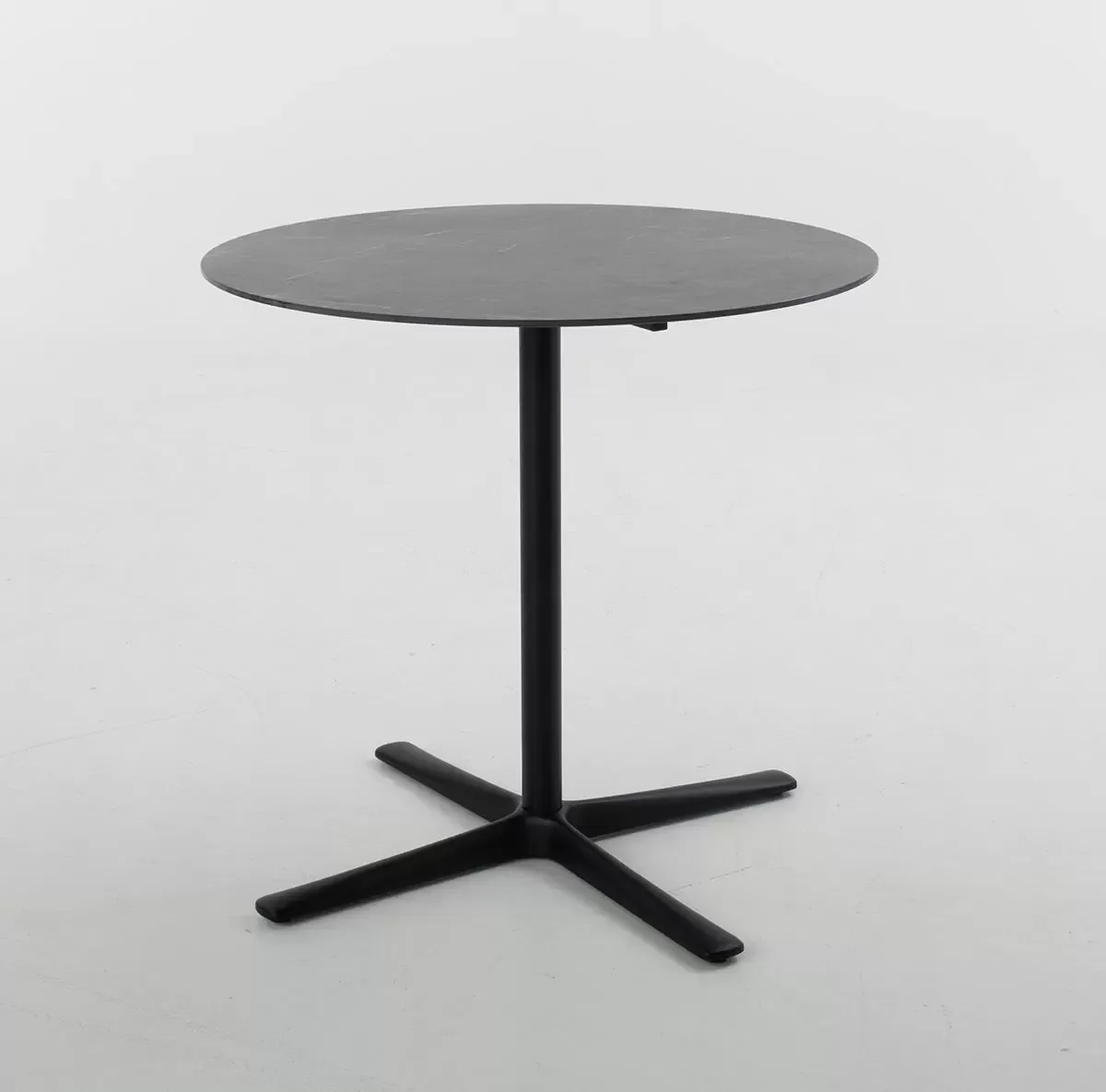 Esszimmertisch «Air» von «bert plantagie»